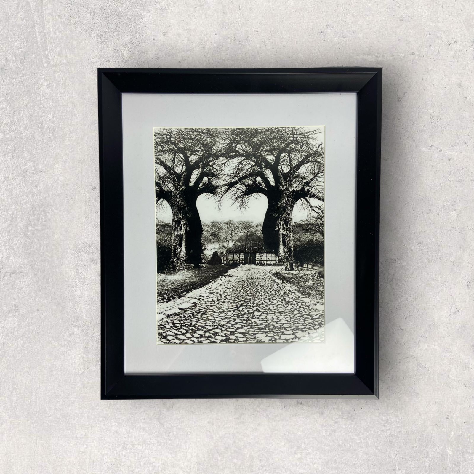 Black Border Simple Framed Scenery | Home Décor