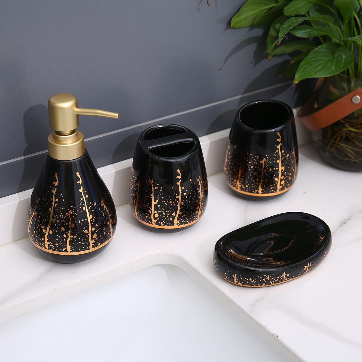 Gold Spattered Pattern Bath Set - 4pcs