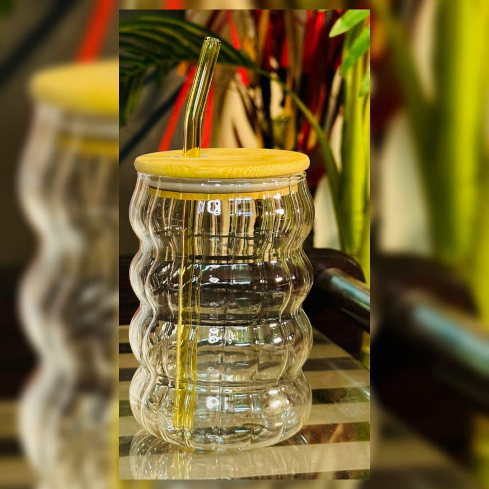 Curved Transparent Drinking Glass Tumbler with Bamboo Lid And Glass Straw - Home Story